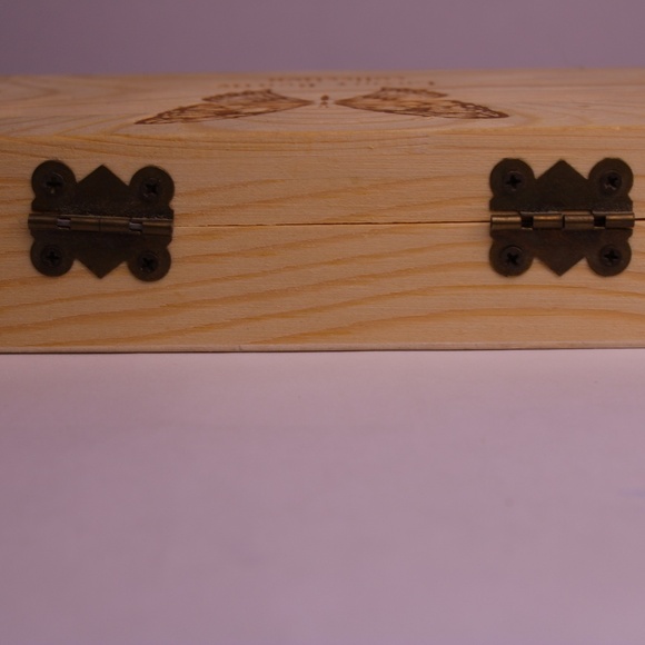 🖤 Luxury Feather Bow Tie + Lapel Pin Set (Black, Iridescent Brown) – With Box - Picture 9 of 9